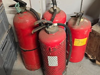Lot 234 - brandblusapparaten 4 stuks - afbeelding 1 van  3