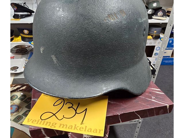 Lot 234 - duitse leger helm - afbeelding 2 van  4