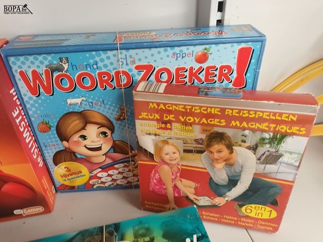 Lot 234 - gezelschapsspellen - 7 stuks - afbeelding 2 van  4