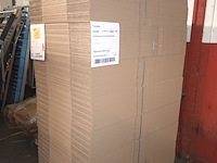 Lot 234 - kartonnen dozen - afbeelding 1 van  3