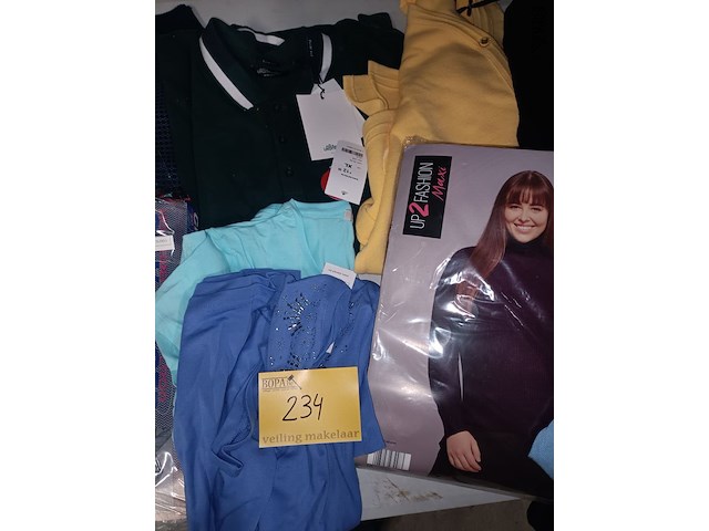 Lot 234 - kledij dames en heren. 12 stuks - afbeelding 3 van  6