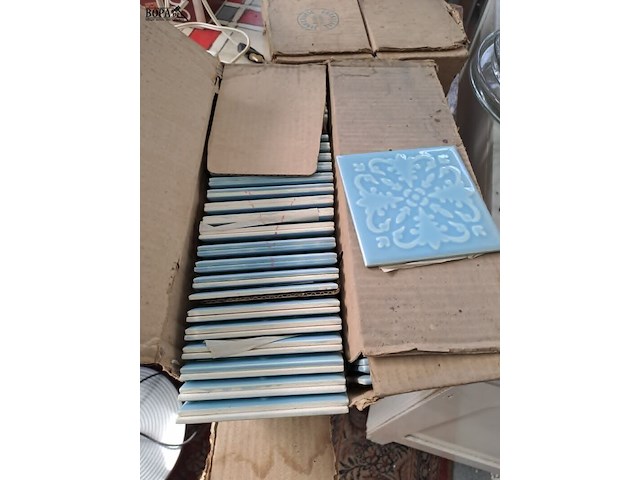 Lot 234 - vintage lichtblauwe tegeltjes villeroy boch 11/11- 200 stuks - afbeelding 4 van  6