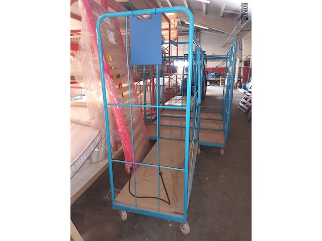 Lot 235 - blauwe transportkar - afbeelding 2 van  2