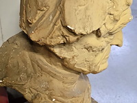 Lot 235 - borstbeeld in gips - afbeelding 3 van  3