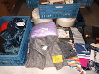 Lot 235 - kledij dames en heren. 24 stuks - afbeelding 2 van  5