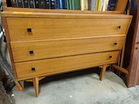 Lot 235 - vintage ladekast met opzet boekenkast - afbeelding 3 van  4