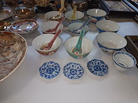 Lot 236 - chinese decoratie en servies. 70 stuks - afbeelding 5 van  6