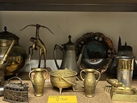 Lot 236 - lot koperen items