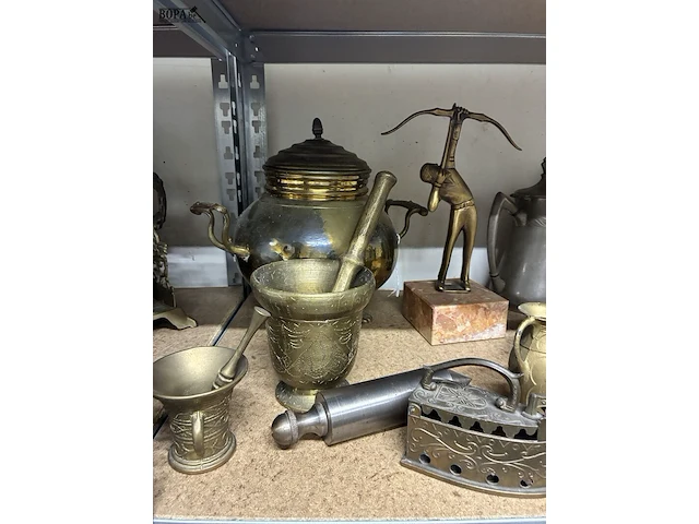 Lot 236 - lot koperen items - afbeelding 2 van  4