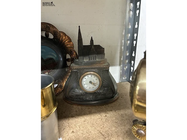 Lot 236 - lot koperen items - afbeelding 4 van  4