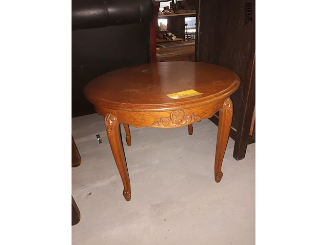 Lot 236 - ronde salontafel - afbeelding 1 van  3