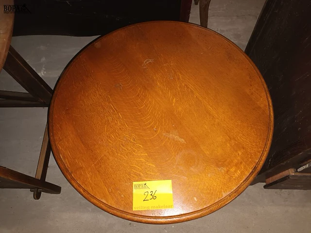 Lot 236 - ronde salontafel - afbeelding 3 van  3