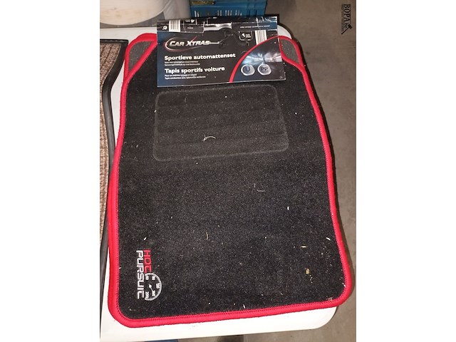 Lot 236 - tuinschermen en matten. 7 stuks - afbeelding 4 van  6