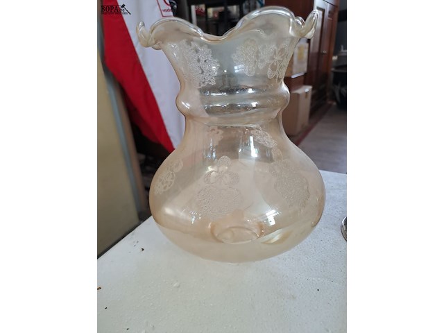 Lot 236 - vintage decoratie: kaarsenhouder, olielamp en lampenkap geti - afbeelding 2 van  4