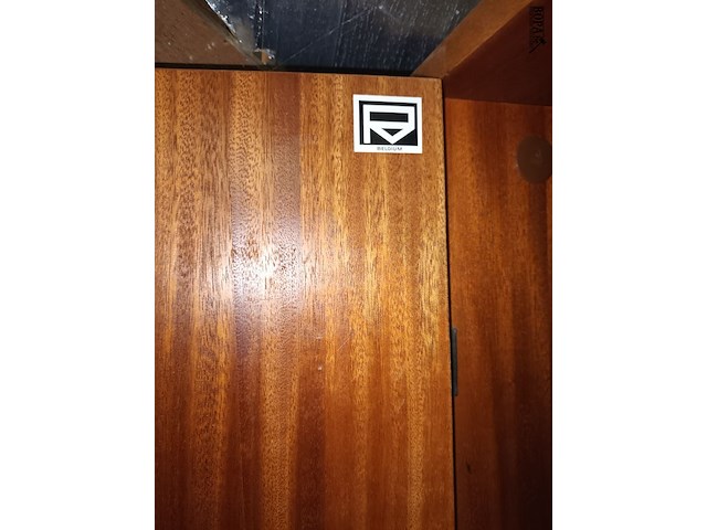 Lot 236 - vintage kleerkast met 4 deuren - afbeelding 2 van  5