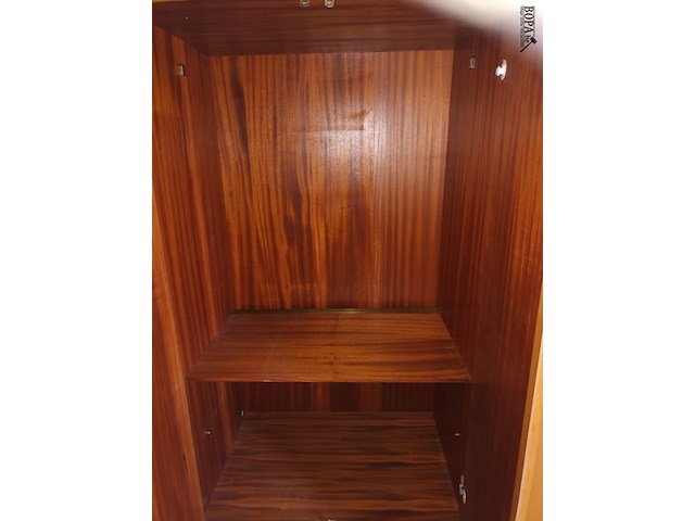 Lot 236 - vintage kleerkast met 4 deuren - afbeelding 4 van  5