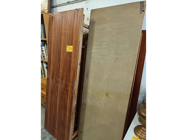 Lot 236 - vintage kleerkast met 4 deuren - afbeelding 5 van  5