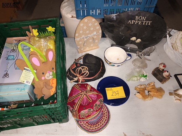 Lot 237 - decoratie. 24 stuks - afbeelding 1 van  6