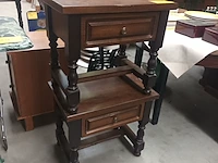 Lot 237 - nachtkastjes. 2 stuks