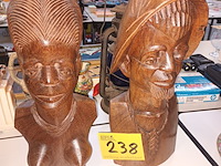 Lot 238 - afrikaanse beelden. 2 stuks - afbeelding 1 van  4