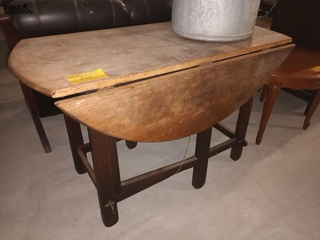 Lot 238 - antieke houten klaptafel - afbeelding 2 van  3