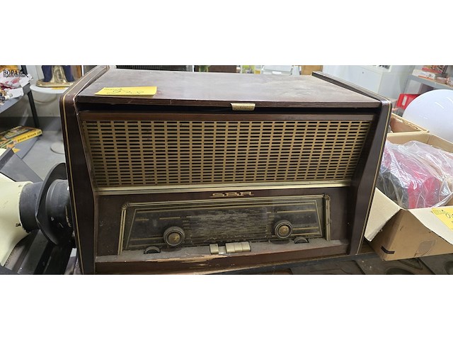 Lot 238 - antieke radio sbr - afbeelding 1 van  3