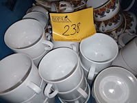 Lot 238 - divers koffieservies - afbeelding 2 van  5