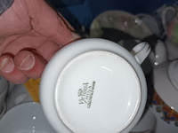 Lot 238 - divers koffieservies - afbeelding 4 van  5