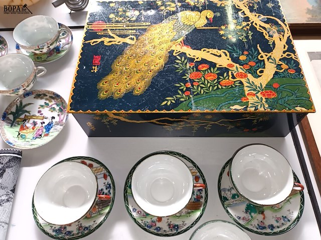 Lot 239 - chinese decoratie en servies. 50 stuks - afbeelding 5 van  7