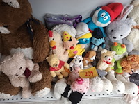 Lot 239 - knuffels - afbeelding 1 van  4