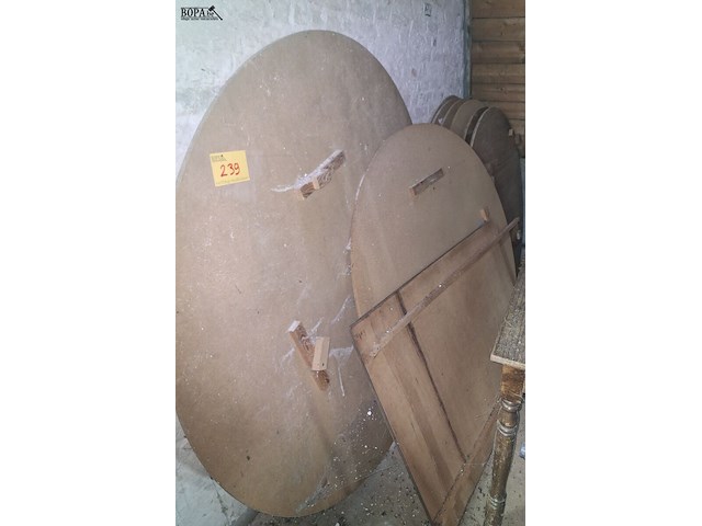 Lot 239 - tafelbladen 8 stuks - afbeelding 1 van  1