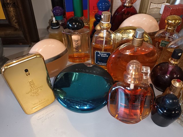 Lot 24 - aangebroken parfum flesjes. 50 stuks - afbeelding 2 van  6