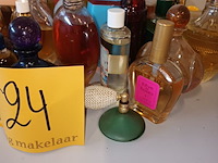 Lot 24 - aangebroken parfum flesjes. 50 stuks - afbeelding 3 van  6