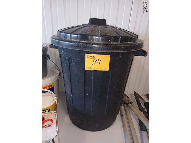 Lot 24 - afvalbak met deksel - afbeelding 1 van  3