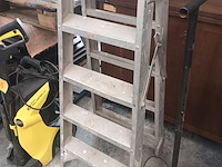 Lot 24 - aluminium dubbele trapladder