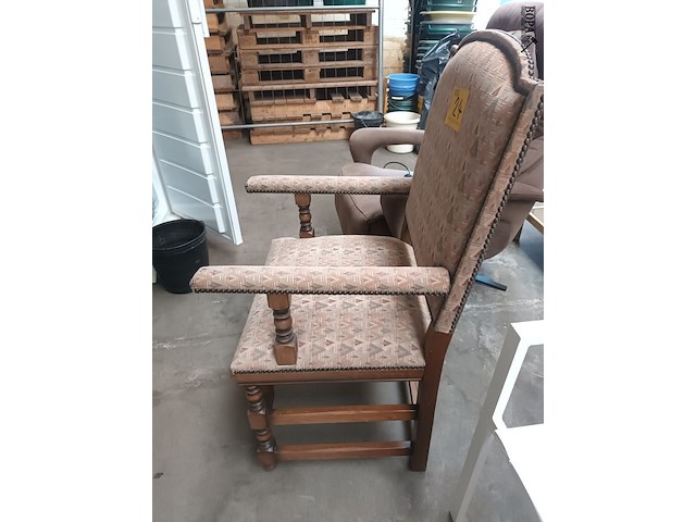 Lot 24 - armstoel - afbeelding 4 van  4