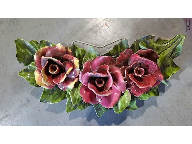 Lot 24 - bloemendecoratie binnen of buiten - 4 stuks - afbeelding 3 van  4