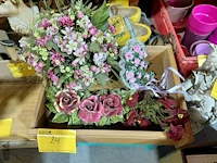 Lot 24 - bloemendecoratie binnen of buiten - 4 stuks - afbeelding 4 van  4