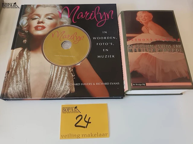 Lot 24 - boeken marilyn monroe. 2 stuks - afbeelding 1 van  6