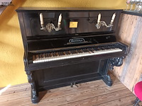 Lot 24 - buffetpiano berrens - afbeelding 1 van  4
