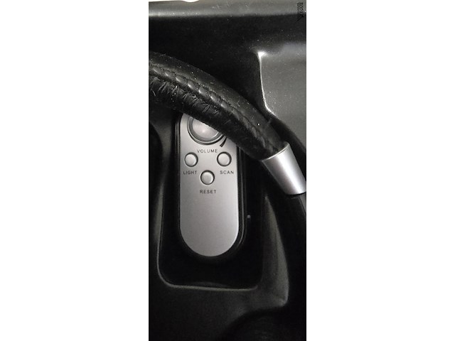 Lot 24 - draadloze koptelefoon - afbeelding 4 van  5