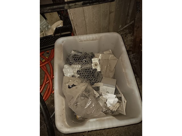 Lot 24 - elektrisch materiaal - afbeelding 2 van  4