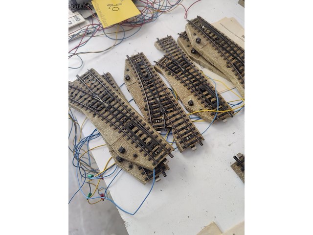 Lot 24 - elektrische wissels - 6 stuks - afbeelding 3 van  4