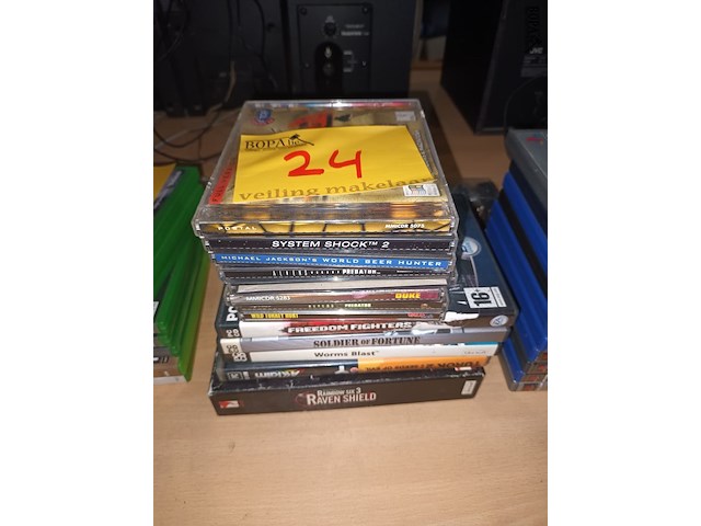 Lot 24 - games voor pc. 13 stuks - afbeelding 1 van  3
