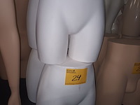 Lot 24 - heupmodel paspop vrouw. 4 stuks