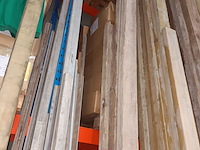 Lot 24 - houten balk. 3 stuks