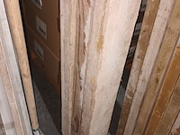 Lot 24 - houten balk. 3 stuks - afbeelding 2 van  3