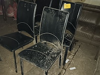 Lot 24 - lederen stoelen. 5 stuks