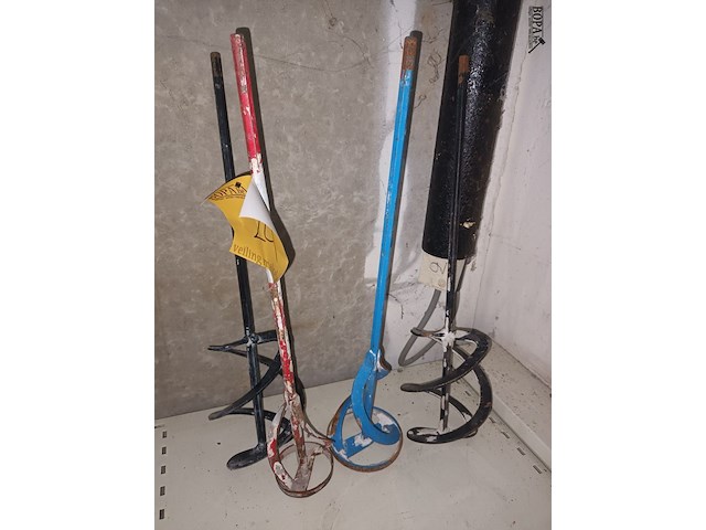 Lot 24 - mengstaaf. 4 stuks - afbeelding 1 van  3