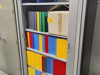 Lot 24 - metalen dossierkast - afbeelding 2 van  3